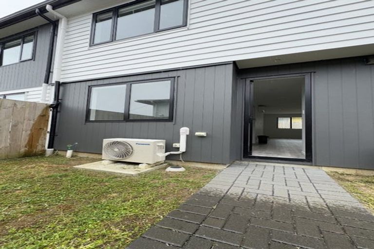 Photo of property in 2/30 Arnwood Street, Manurewa, Auckland, 2102