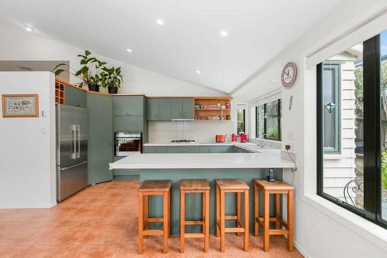 Photo of property in 80 Landing Drive, Albany, Auckland, 0632