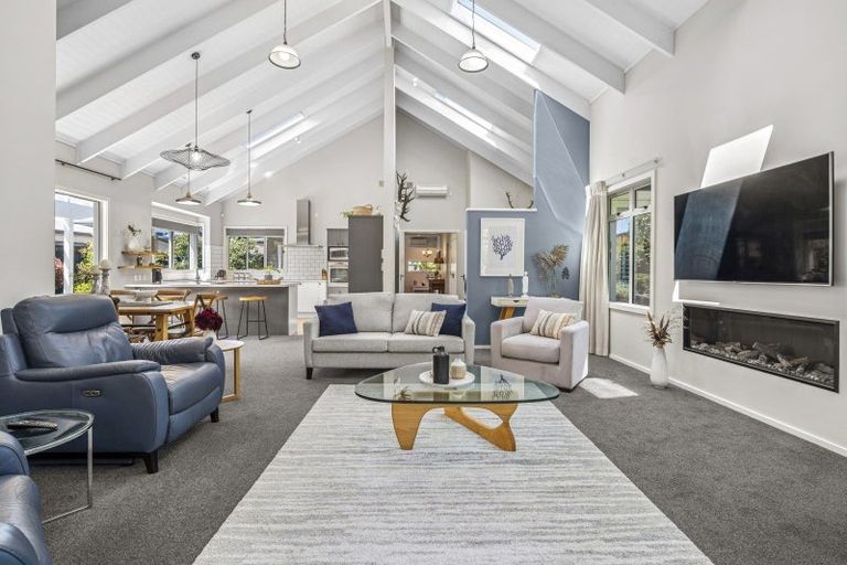 Photo of property in 9 Coprosma Crescent, Waipahihi, Taupo, 3330