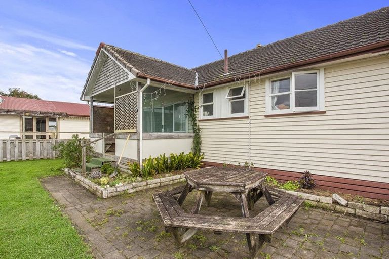 Photo of property in 4 Opatito Road, Paeroa, 3600