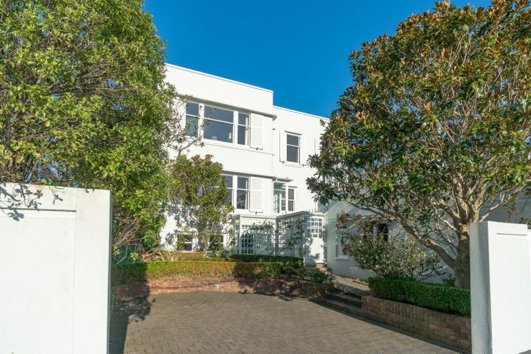 Photo of property in 2/15 Upland Road, Kelburn, Wellington, 6012