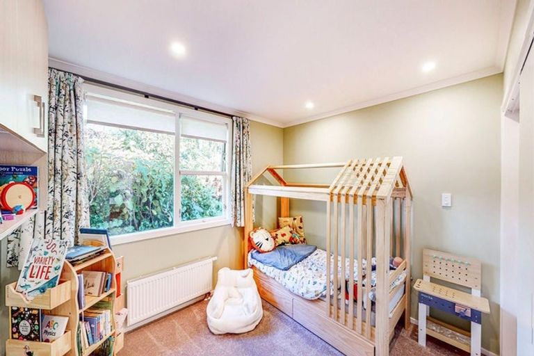 Photo of property in 26 Doris Gordon Crescent, Crofton Downs, Wellington, 6035