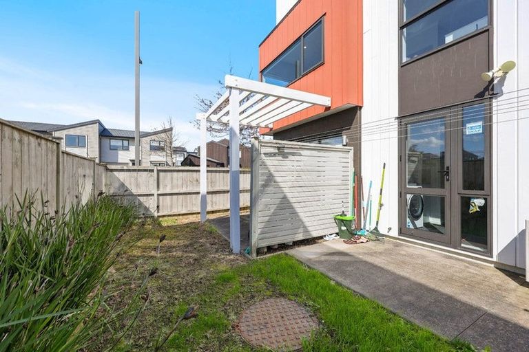 Photo of property in 1 Bonnette Road, Flat Bush, Auckland, 2019