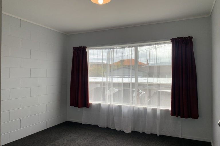 Photo of property in 9 Alston Avenue, Kelston, Auckland, 0602