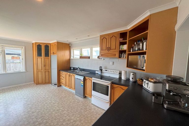 Photo of property in 9 Belvedere Crescent, Takaro, Palmerston North, 4412