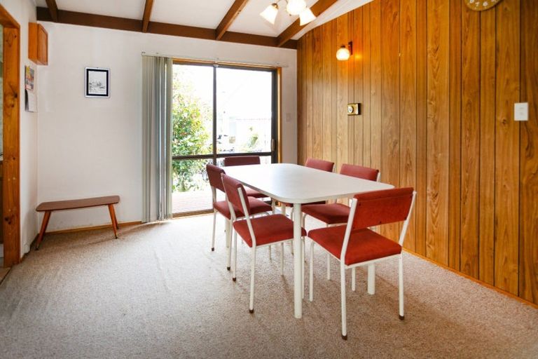 Photo of property in 106 Waverley Place, Whangamata, 3620
