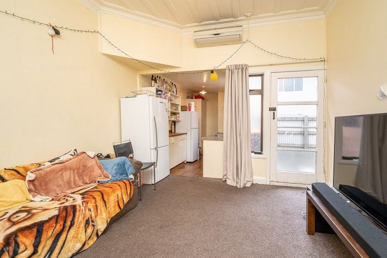 Photo of property in 33 Clyde Street, North Dunedin, Dunedin, 9016