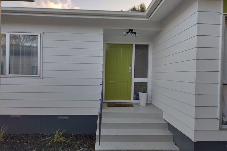 Photo of property in 15 Kindergarten Drive, Conifer Grove, Takanini, 2112