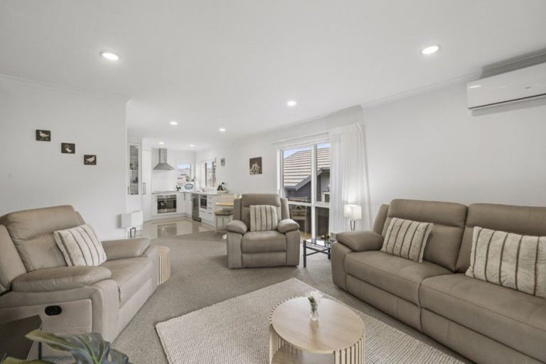 Photo of property in 49 Bridgewater Way, Pyes Pa, Tauranga, 3112