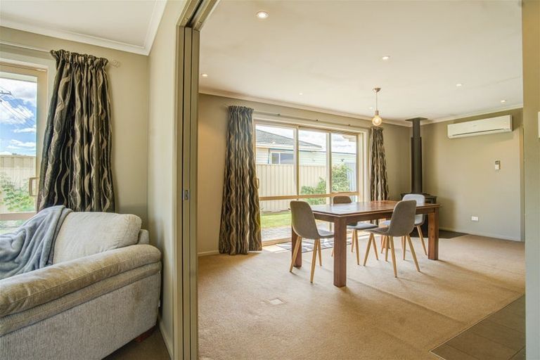 Photo of property in 19 Burns Street, Milton, 9220