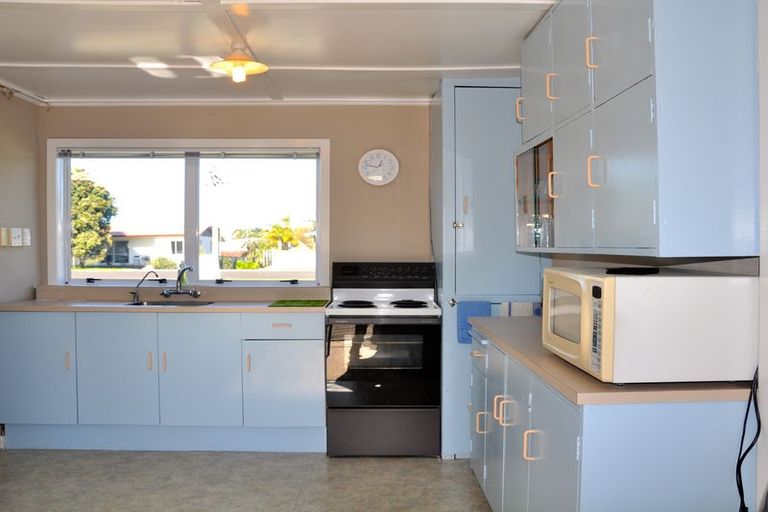 Photo of property in 12 Leo Street, Waihi Beach, 3611