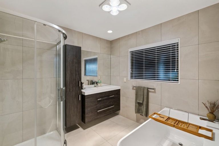 Photo of property in 30 Amberley Crescent, Bethlehem, Tauranga, 3110