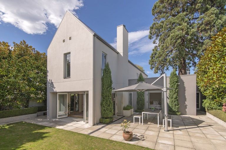 Photo of property in 51 Glandovey Road, Fendalton, Christchurch, 8052