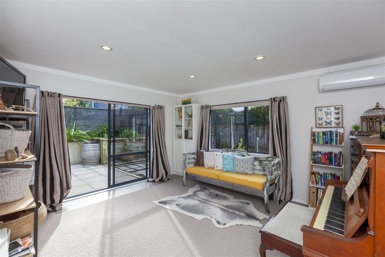Photo of property in 300 Rosetta Road, Raumati Beach, Paraparaumu, 5032