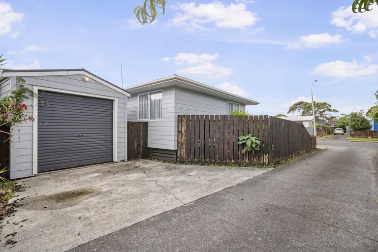 Photo of property in 17a Trevor Hosken Drive, Wiri, Auckland, 2104