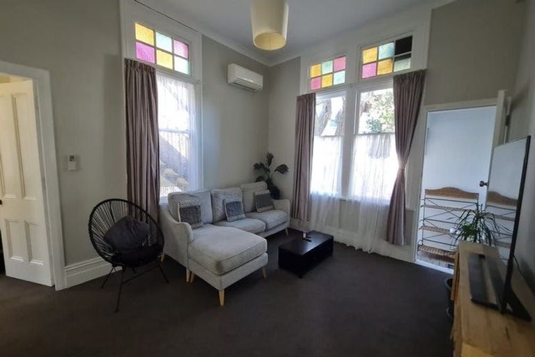 Photo of property in 17 Portland Crescent, Thorndon, Wellington, 6011