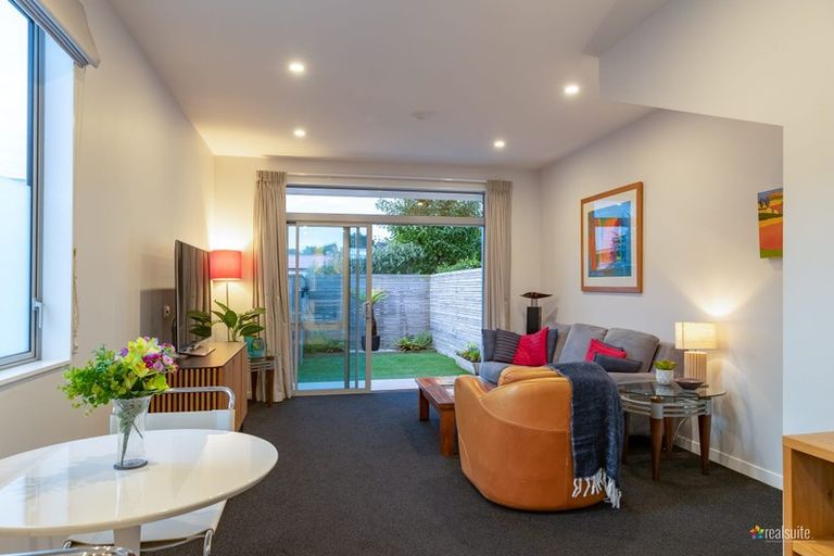 Photo of property in 1/24 Tamar Street, Island Bay, Wellington, 6023
