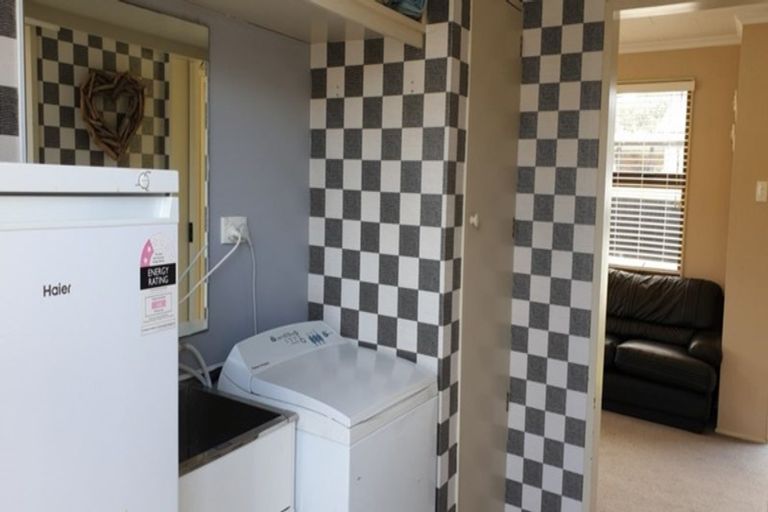 Photo of property in 64 Fifth Avenue, Urenui, 4377