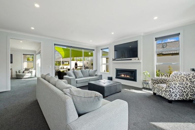 Photo of property in 15 De Bettencor Place, Mount Pisa, Cromwell, 9383