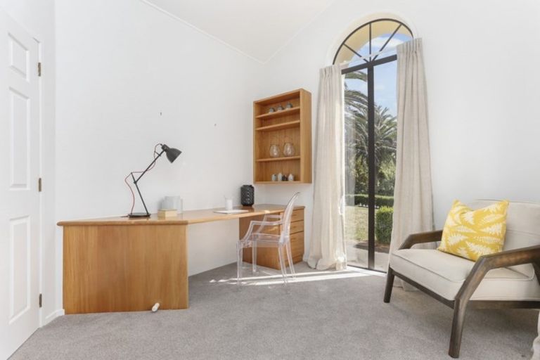 Photo of property in 30 Potts Road, Whitford, Howick, 2571