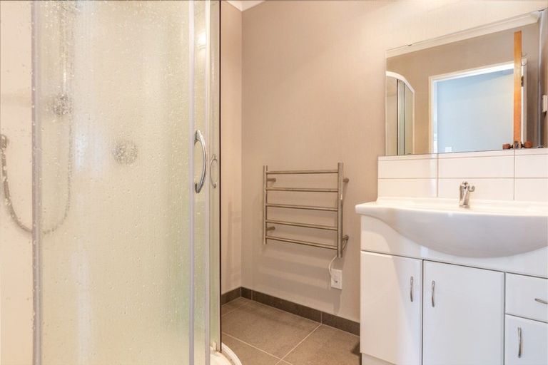 Photo of property in 7 Reeves Road, Acacia Bay, Taupo, 3330