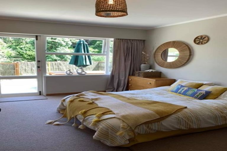 Photo of property in 39 Acheron Road, Paremata, Porirua, 5026