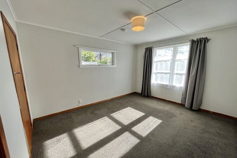 Photo of property in 10 Miles Place, Awapuni, Palmerston North, 4412