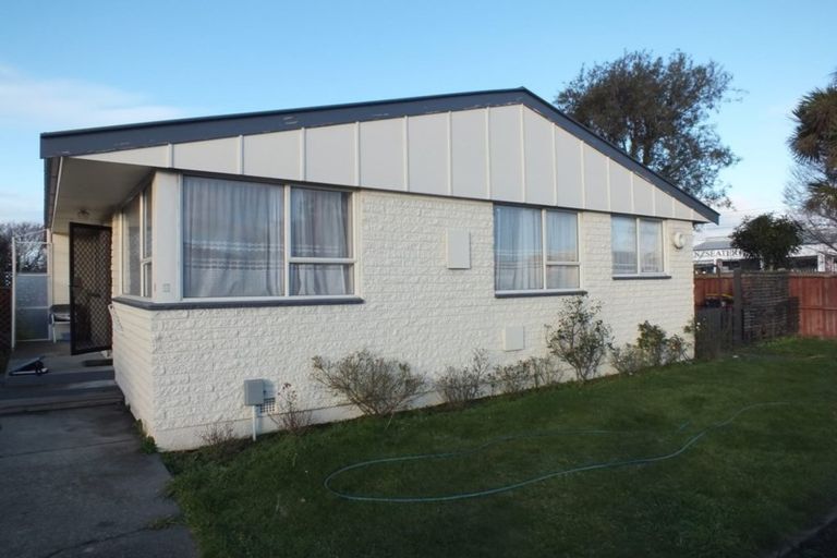 Photo of property in 1/4 Division Street, Riccarton, Christchurch, 8041