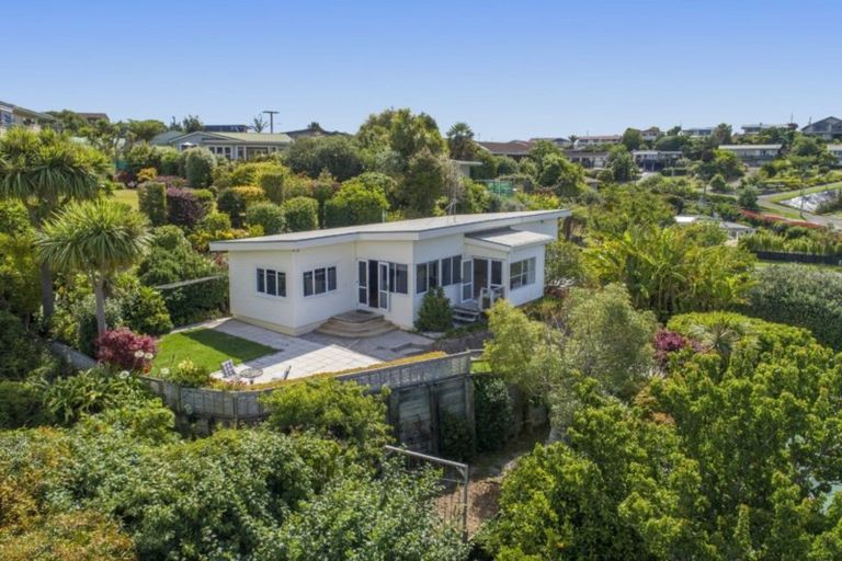 Photo of property in 19a Omokoroa Road, Omokoroa, 3114