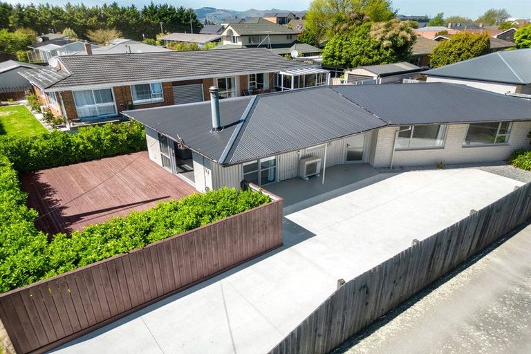 Photo of property in 379 Yaldhurst Road, Russley, Christchurch, 8042