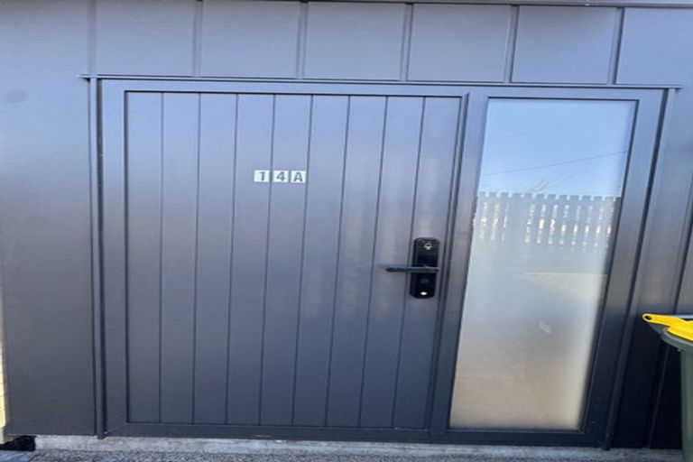 Photo of property in 14a Elcoat Avenue, Te Atatu South, Auckland, 0610