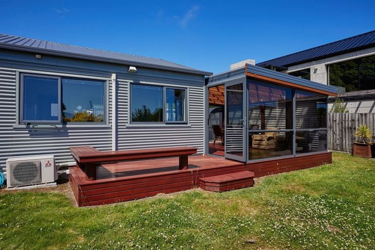 Photo of property in 48 Kotare Place, South Bay, Kaikoura, 7300