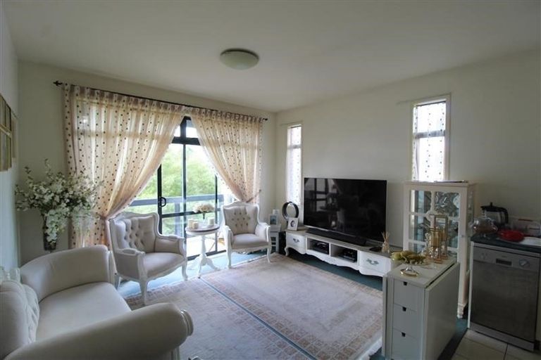 Photo of property in 142/2 Armoy Drive, East Tamaki, Auckland, 2016