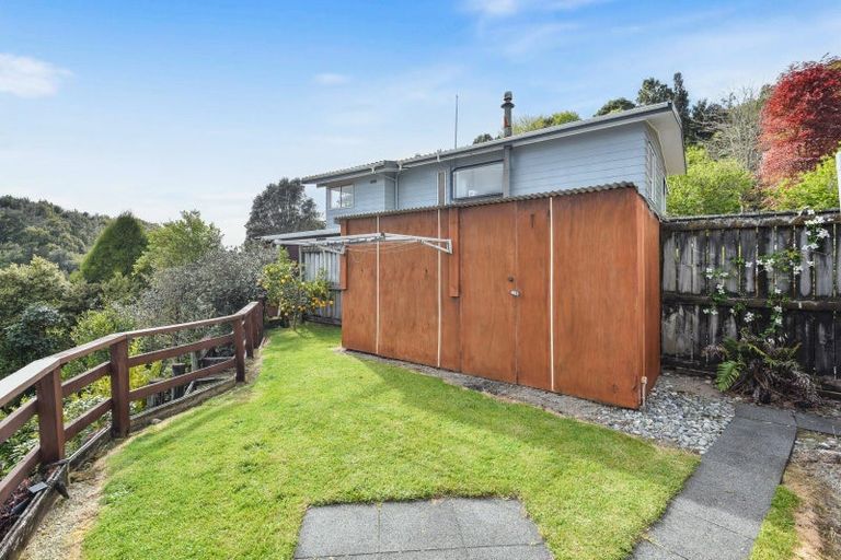Photo of property in 43 Oxford Road, Lake Rotoma, Rotorua, 3074