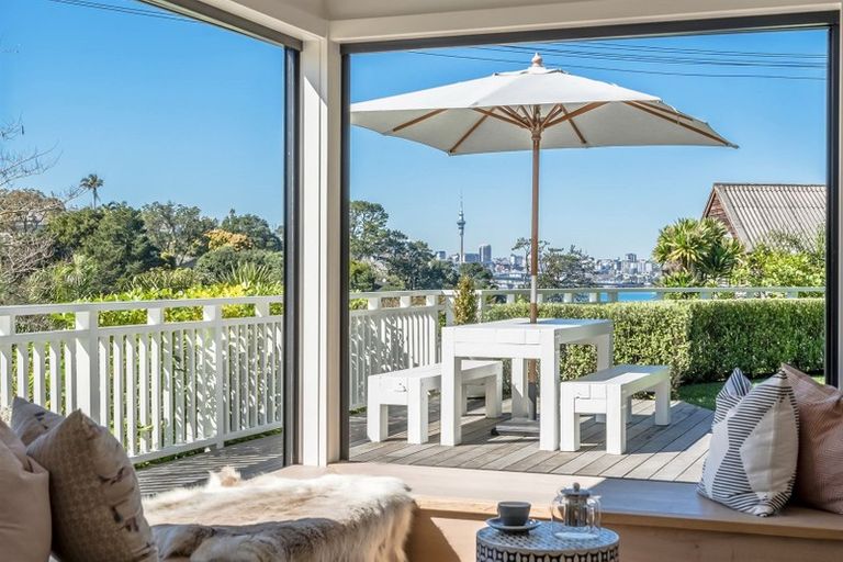 Photo of property in 25 Inkster Street, Birkenhead, Auckland, 0626