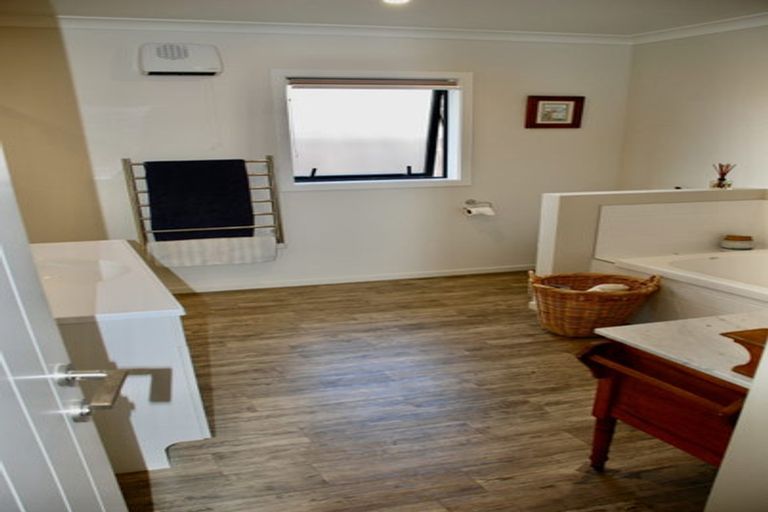 Photo of property in 4 Tiaki Way, Cambridge, 3434