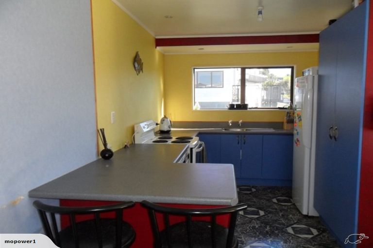 Photo of property in 17 Matakohe Place, Portland, Whangarei, 0178