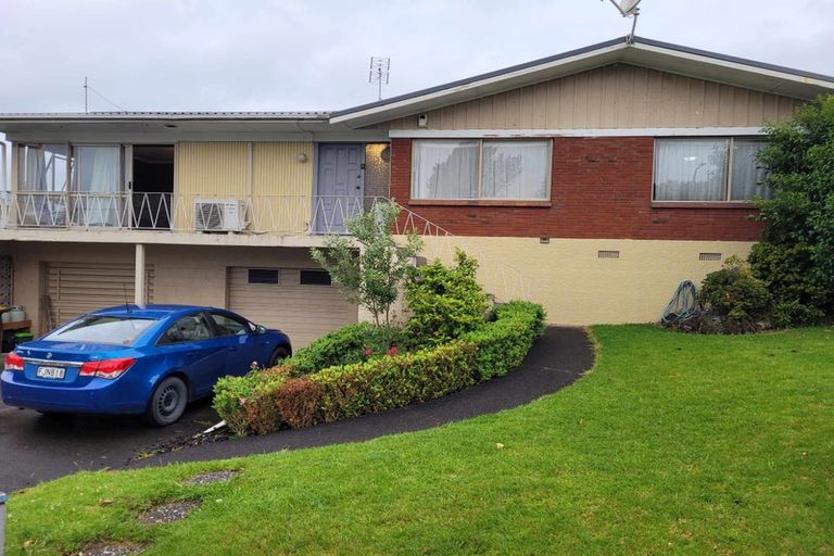Photo of property in 4 Fleur Avenue, Pakuranga Heights, Auckland, 2010