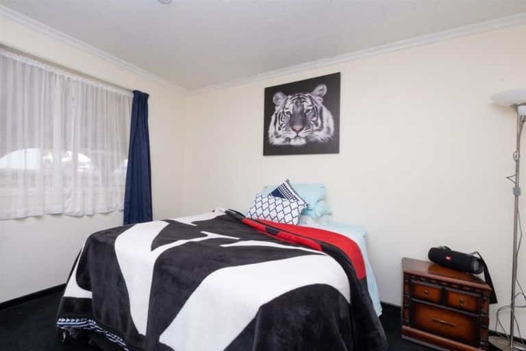 Photo of property in 9 York Street, Eltham, 4322