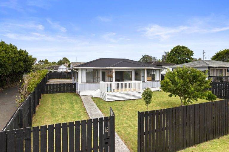 Photo of property in 16 Frank Hewitt Street, Pukekohe, 2120