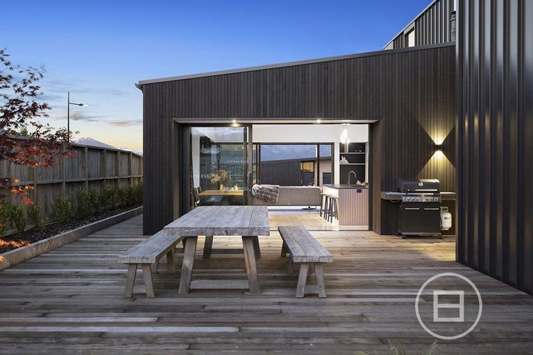 Photo of property in 16 Robrosa Street, Wanaka, 9305