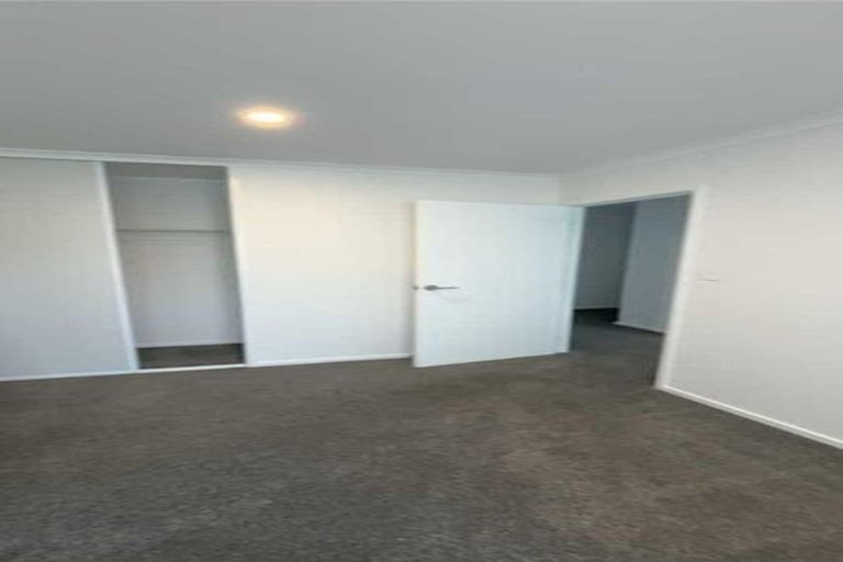 Photo of property in 12 Kahukaka Road, One Tree Point, 0118