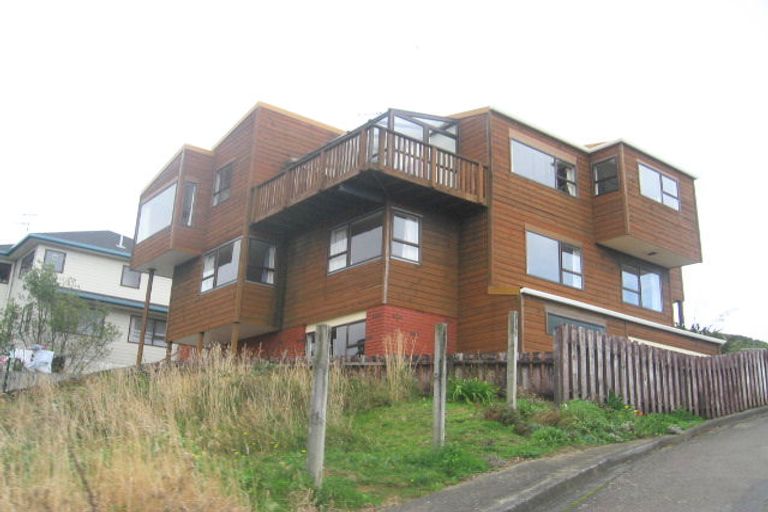 Photo of property in 15 Jacaranda Grove, Maungaraki, Lower Hutt, 5010