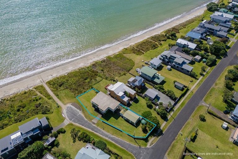 Photo of property in 83 Captain Cook Road, Cooks Beach, Whitianga, 3591