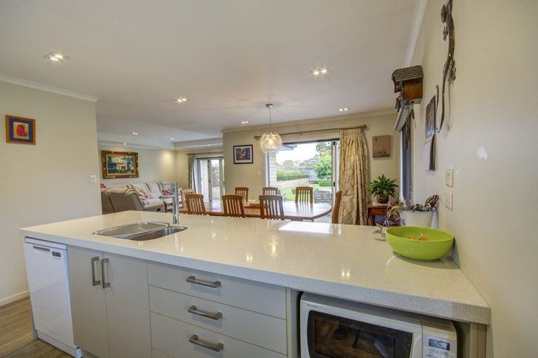 Photo of property in 35 Oxford Road, Rangiora, 7400