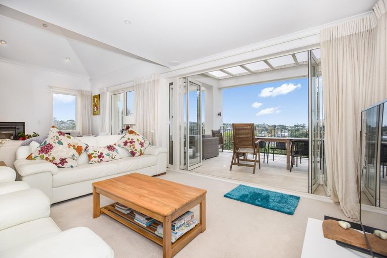 Photo of property in 29 Evelyn Road, Cockle Bay, Auckland, 2014