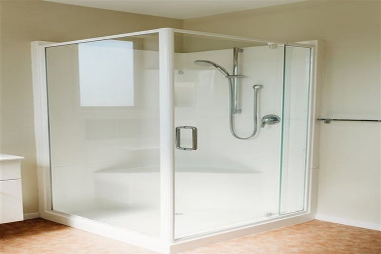 Photo of property in 64 Willowview Drive, Redwood, Christchurch, 8051