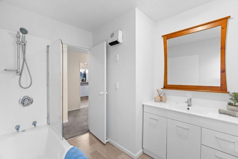 Photo of property in 3/16 Burdale Street, Riccarton, Christchurch, 8011