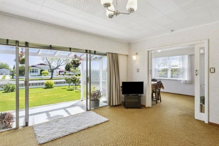 Photo of property in 18 Princes Street, Levin, 5510