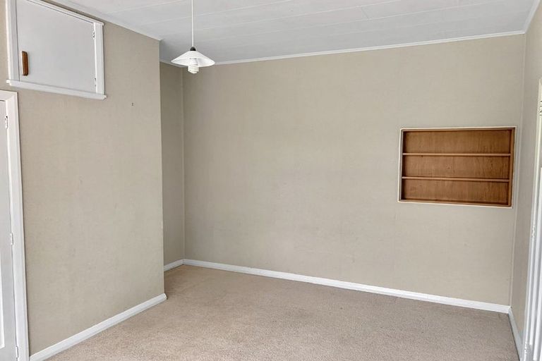 Photo of property in 6 Smith Street, Dannevirke, 4930